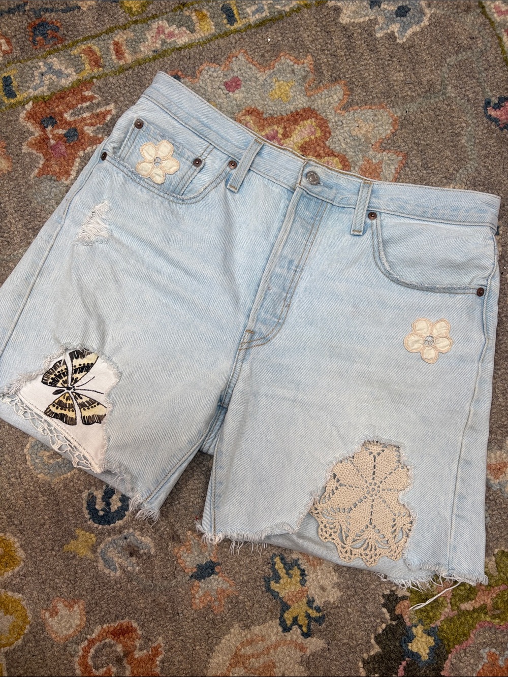 Upcycled Levi’s 501 Floral Patch Denim Shorts W34